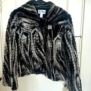 Joseph Ribkoff faux fur Jacket sixe 6